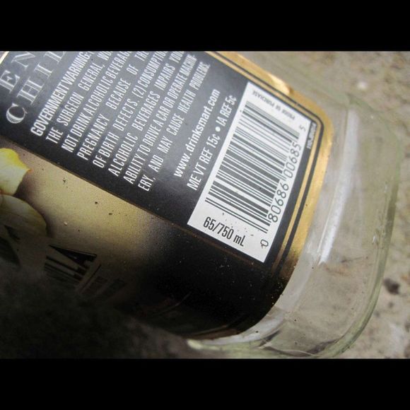 Jim Beam Vanilla Bourbon 750ml Clear Glass Bottle 3 Plastic 50ml Bottles Crafts - Picture 6 of 10